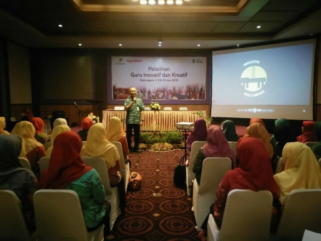 EMCL Latih Guru Inovatif Dan Kreatif