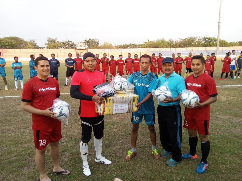 Dukung Persepakbolaan, EMCL Latih Tanding Dengan ASKAB PSSI