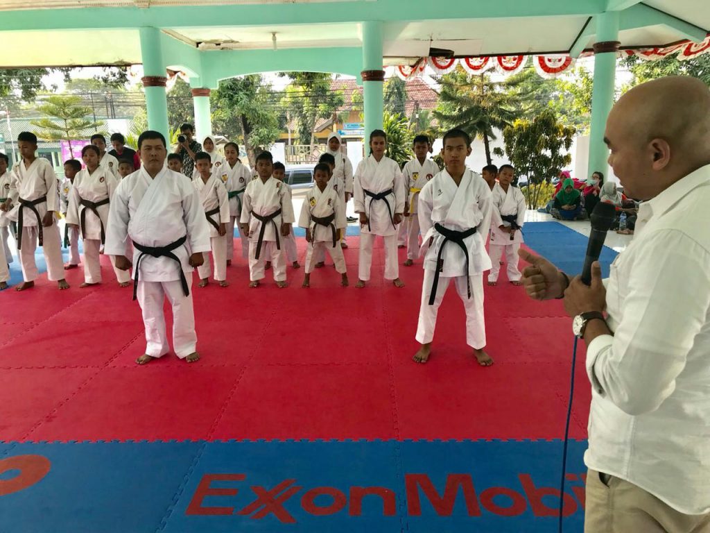 EMCL Bantu Cabang Olah Raga Karate di Kalitidu