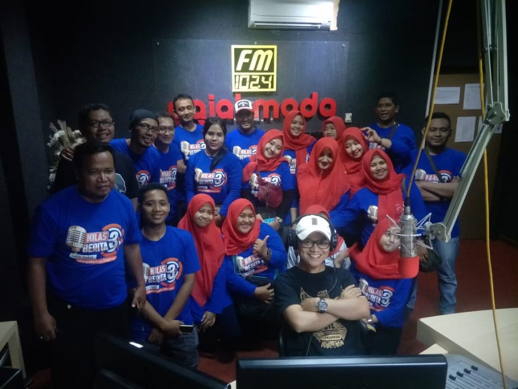 FRB Kunjungan ke Radio Gajah Mada Semarang