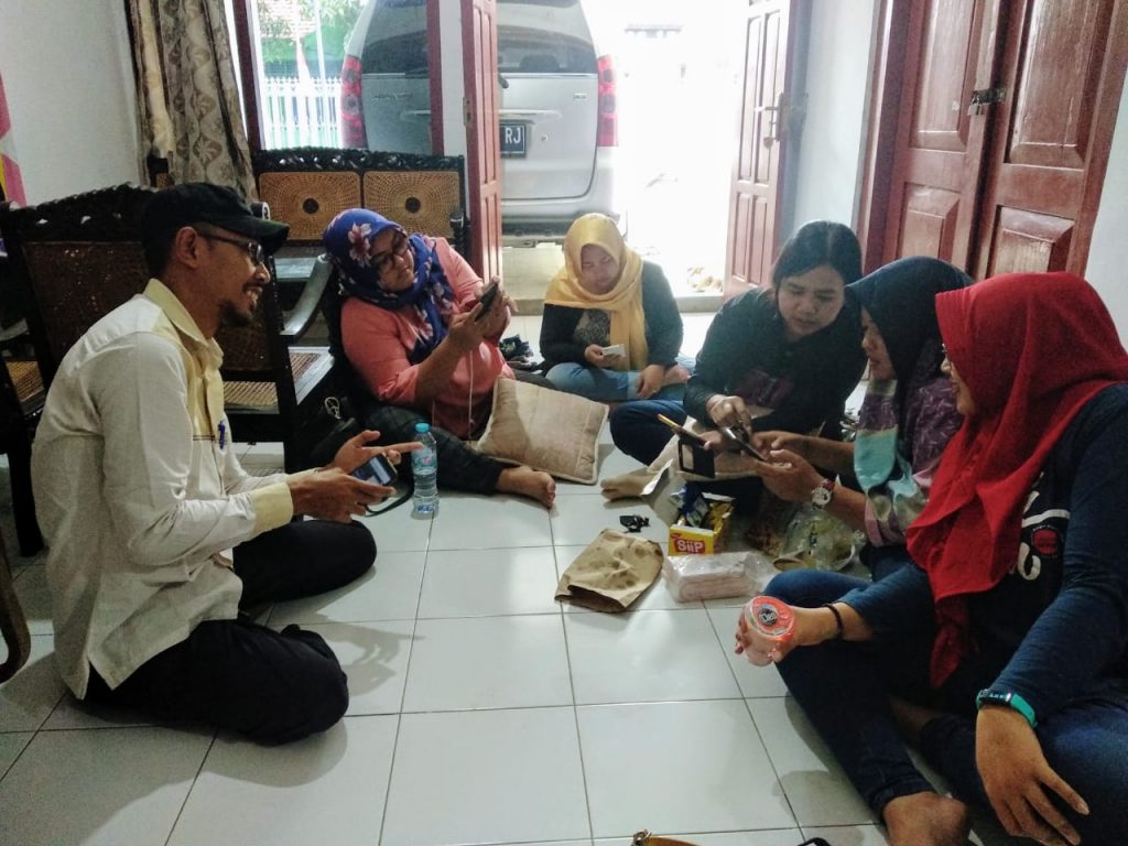 Diskusi Tim Kilas Berita Tiga FRB