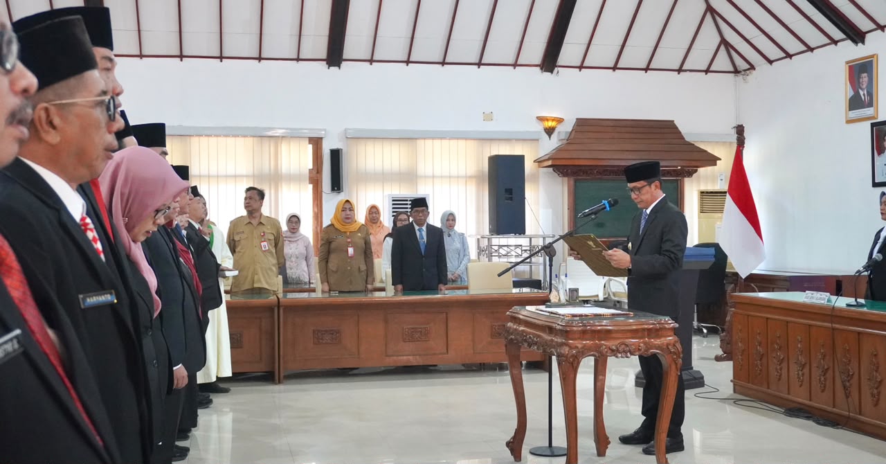 Bupati Bojonegoro Lantik Pejabat Tinggi Pratama hingga Kepala Sekolah