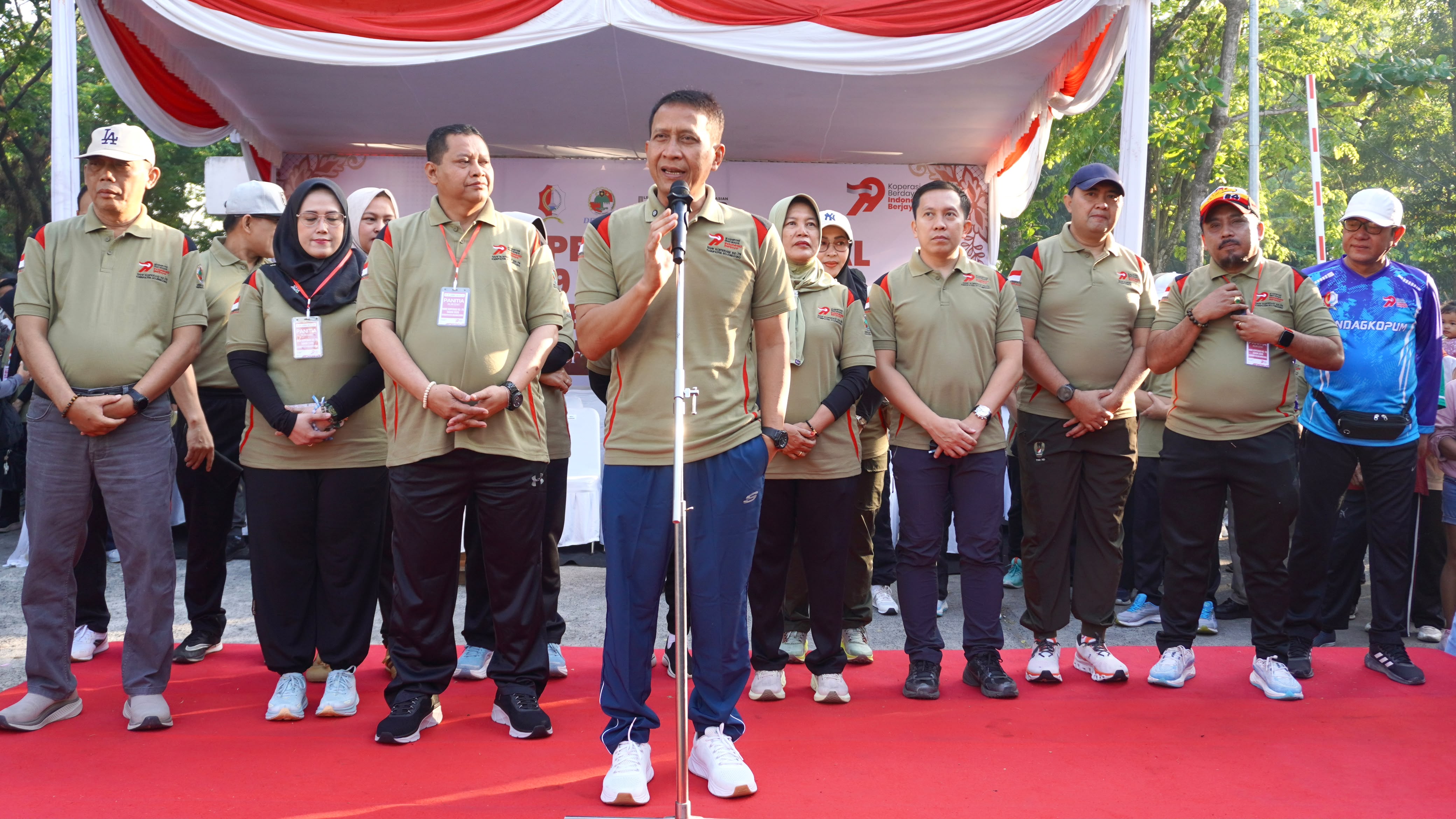 Hari Koperasi Nasional, Ribuan Warga Bojonegoro Ikuti Jalan Sehat 