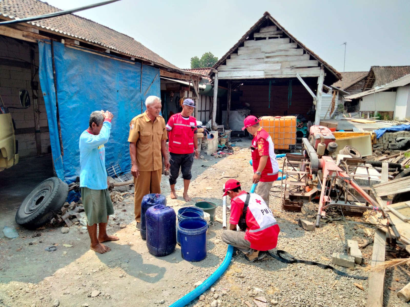 BPBD dan PMI Bojonegoro Kembali Kirim Bantuan Air Bersih untuk Warga Terdampak Kekeringan
