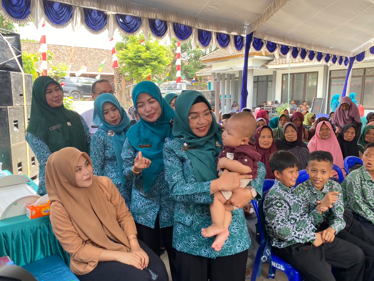 Dorong Program GAYATRI dan pengentasan Anak Tidak Sekolah, TP PKK Bojonegoro Kunjungi Desa Ngelo