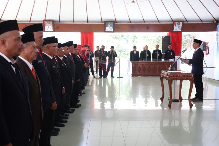 Bupati Resmi Melantik 504 ASN/ Prioritaskan Penempatan Sesuai Domisili