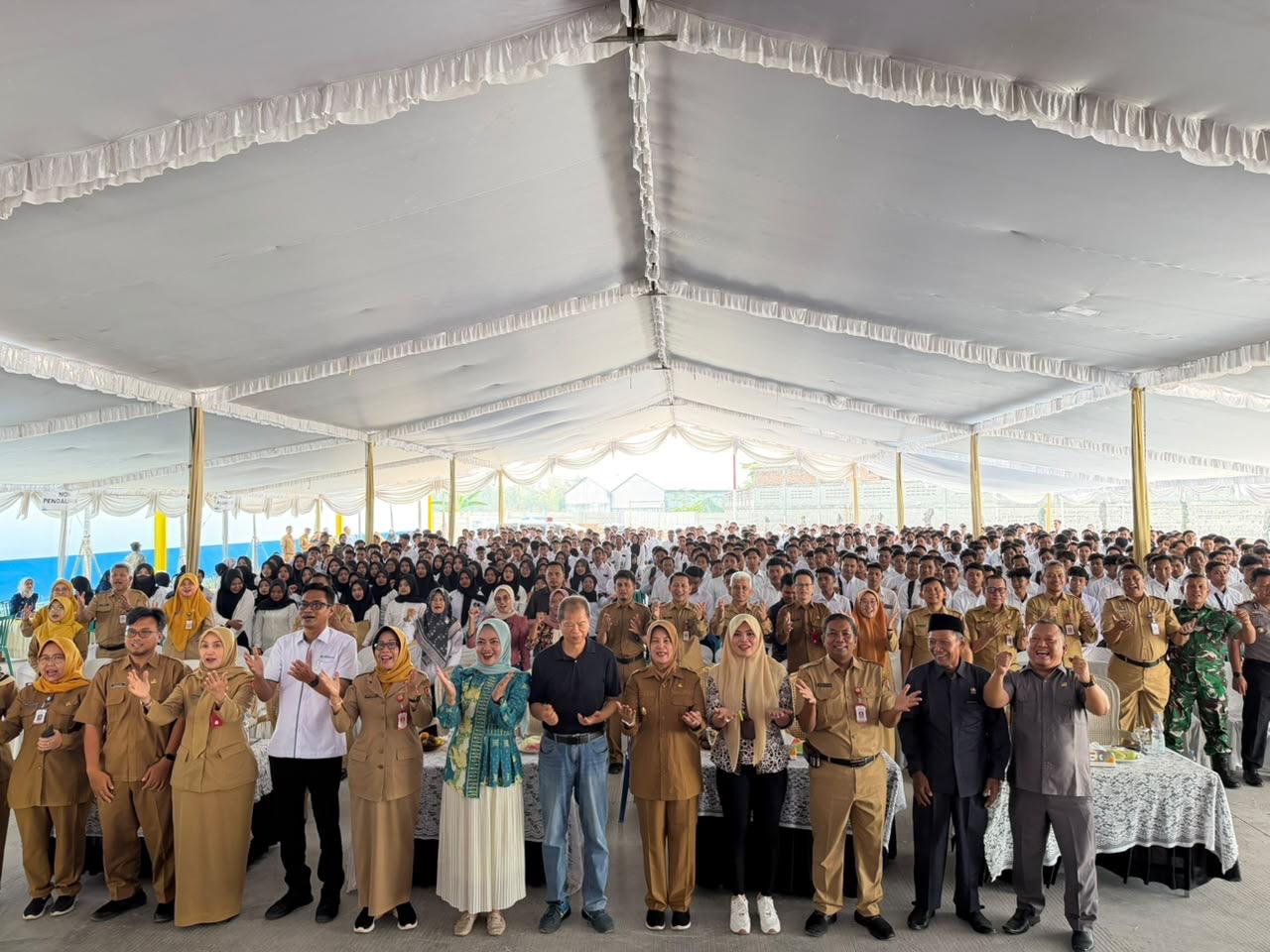 Wakil Bupati Bojonegoro Nurul Azizah menghadiri pembukaan Walk in Interview PT Shou Fong Lastindo