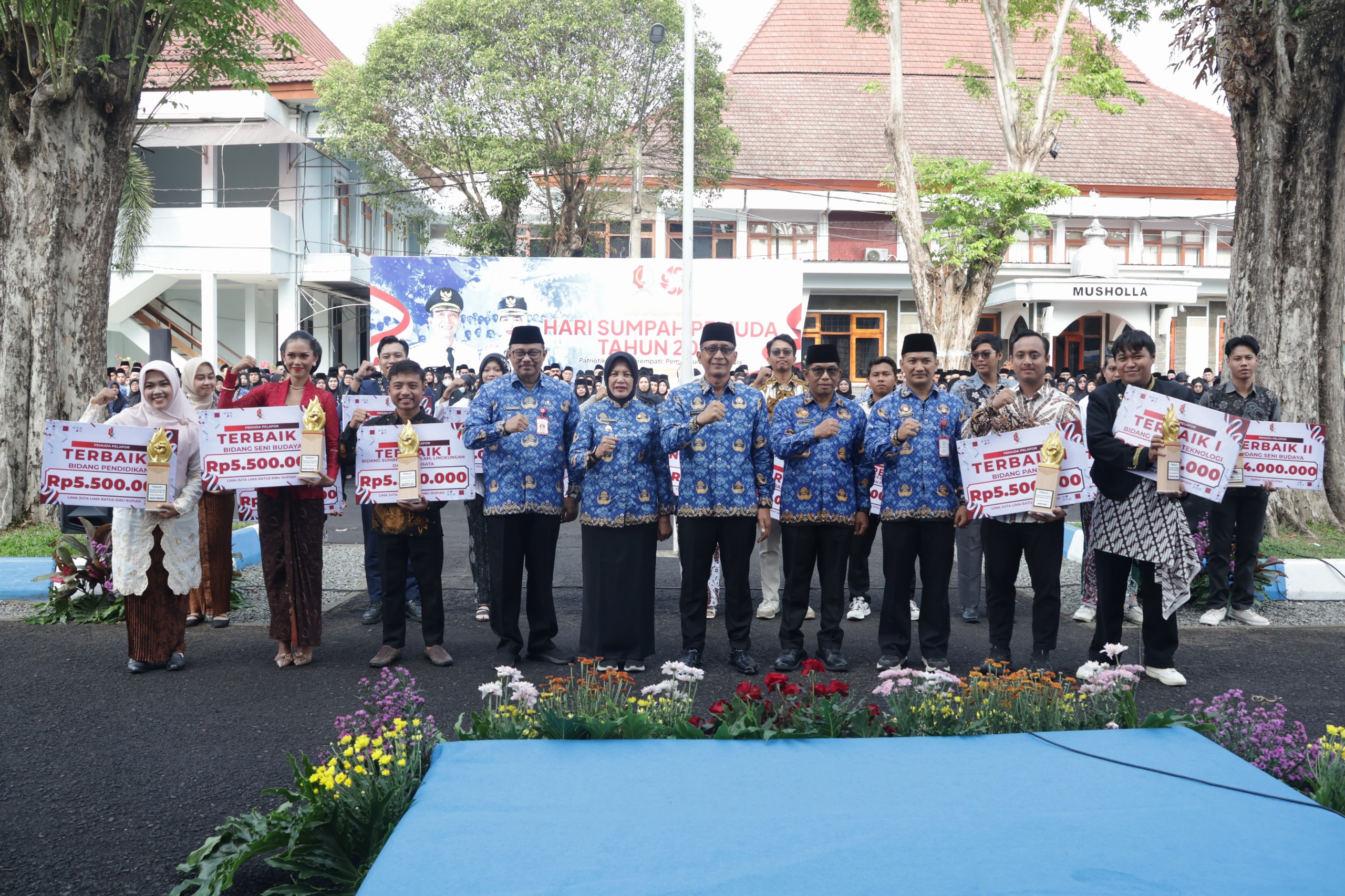 Pemkab Bojonegoro Gelar Upacara Hari Sumpah Pemuda ke-98, Bupati Setyo Wahono Tekankan Pembangunan Karakter Manusia